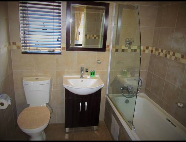 10 BEDROOM HOUSE FOR SALE IN ORCHARDS